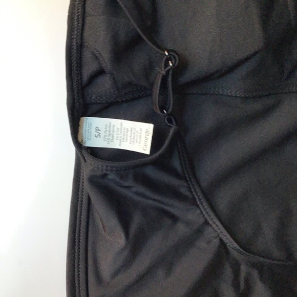 𝅺BLACK One Piece Swimsuit - Picture 6 of 10